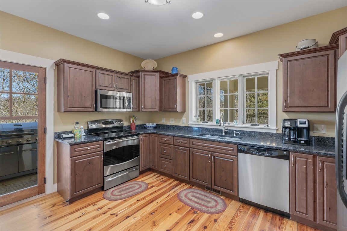 Scaly Mountain, North Carolina 28775, United States, 3 Bedrooms Bedrooms, ,4 BathroomsBathrooms,Residential,Active,111057