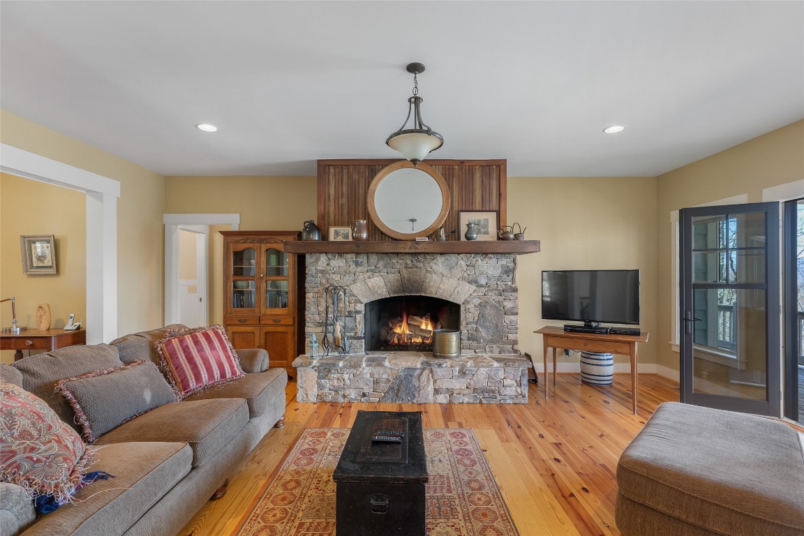 Scaly Mountain, North Carolina 28775, United States, 3 Bedrooms Bedrooms, ,4 BathroomsBathrooms,Residential,Active,111057