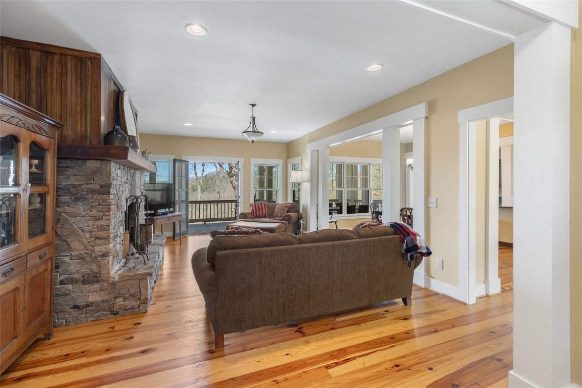 Scaly Mountain, North Carolina 28775, United States, 3 Bedrooms Bedrooms, ,4 BathroomsBathrooms,Residential,Active,111057