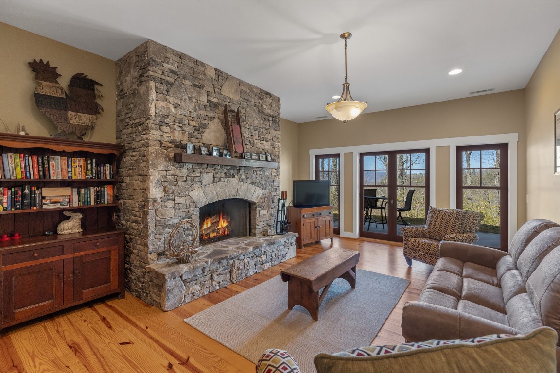 Scaly Mountain, North Carolina 28775, United States, 3 Bedrooms Bedrooms, ,4 BathroomsBathrooms,Residential,Active,111057