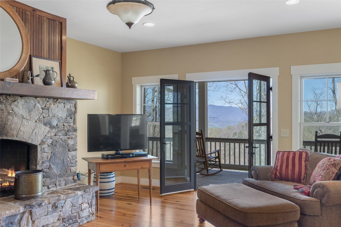 Scaly Mountain, North Carolina 28775, United States, 3 Bedrooms Bedrooms, ,4 BathroomsBathrooms,Residential,Active,111057