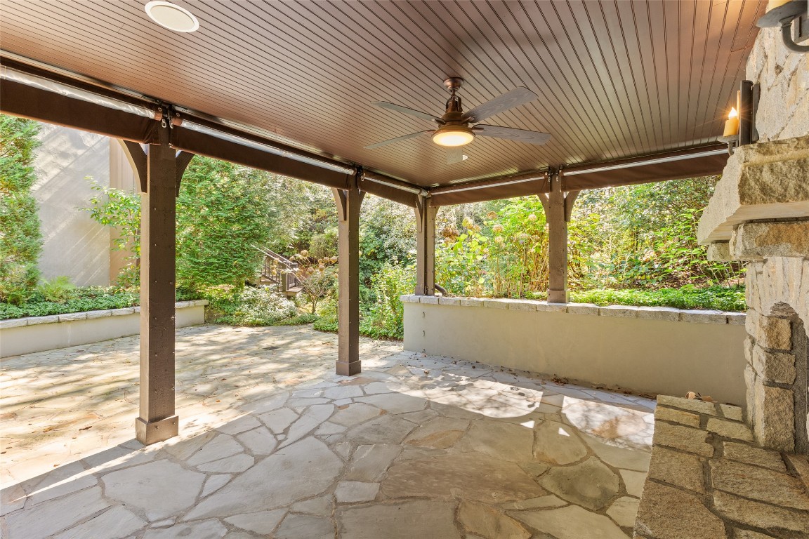 Highlands, North Carolina 28741, United States, 4 Bedrooms Bedrooms, ,5 BathroomsBathrooms,Residential,Active,221975