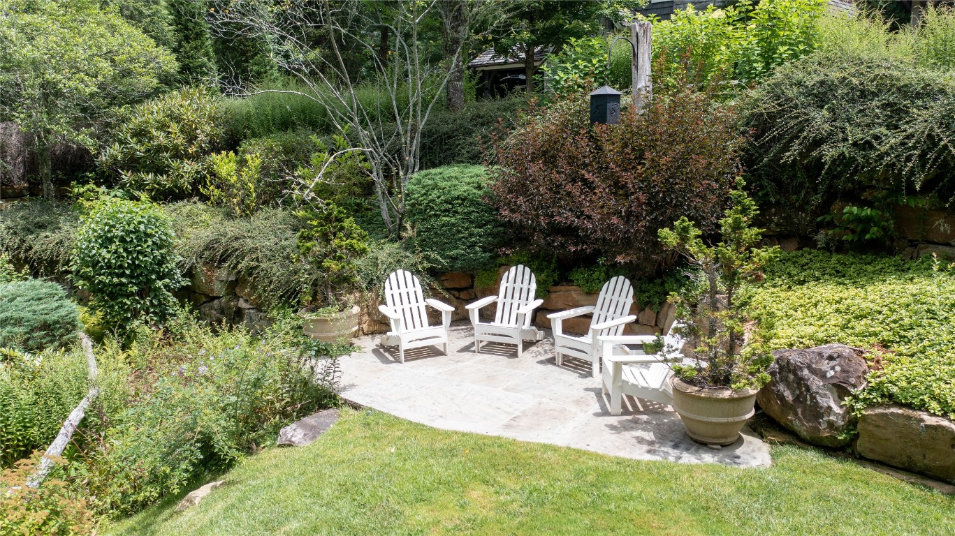 Highlands, North Carolina 28741, United States, 4 Bedrooms Bedrooms, ,5 BathroomsBathrooms,Residential,Active,221975