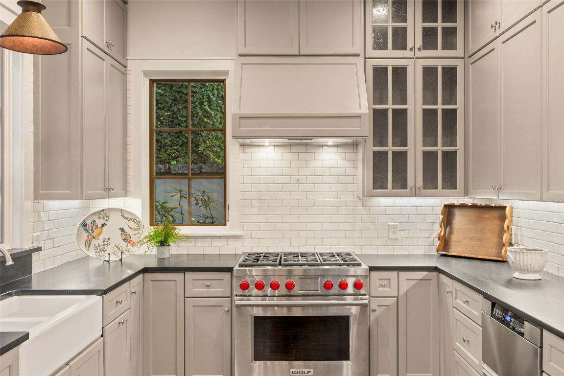 Highlands, North Carolina 28741, United States, 4 Bedrooms Bedrooms, ,5 BathroomsBathrooms,Residential,Active,221975