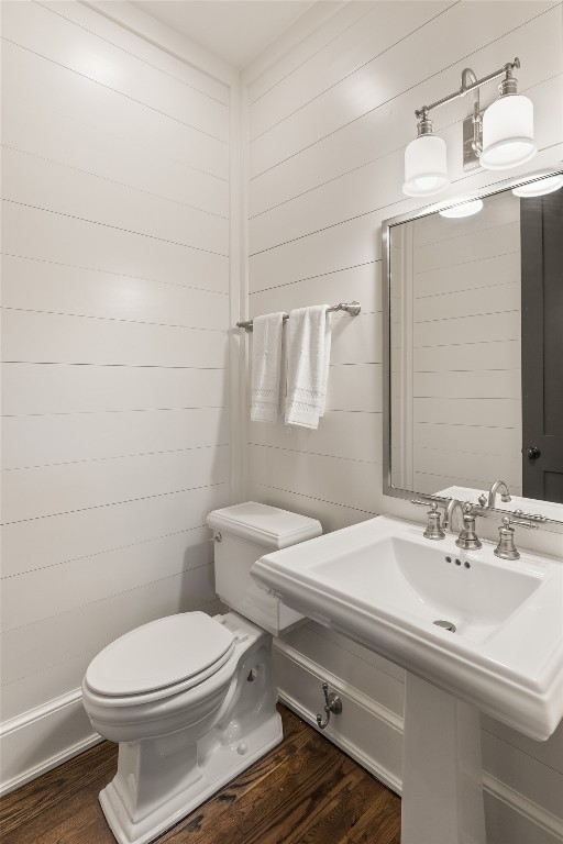 Highlands, North Carolina 28741, United States, 4 Bedrooms Bedrooms, ,5 BathroomsBathrooms,Residential,Active,221975