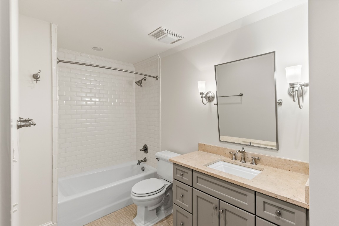 Highlands, North Carolina 28741, United States, 4 Bedrooms Bedrooms, ,5 BathroomsBathrooms,Residential,Active,221975