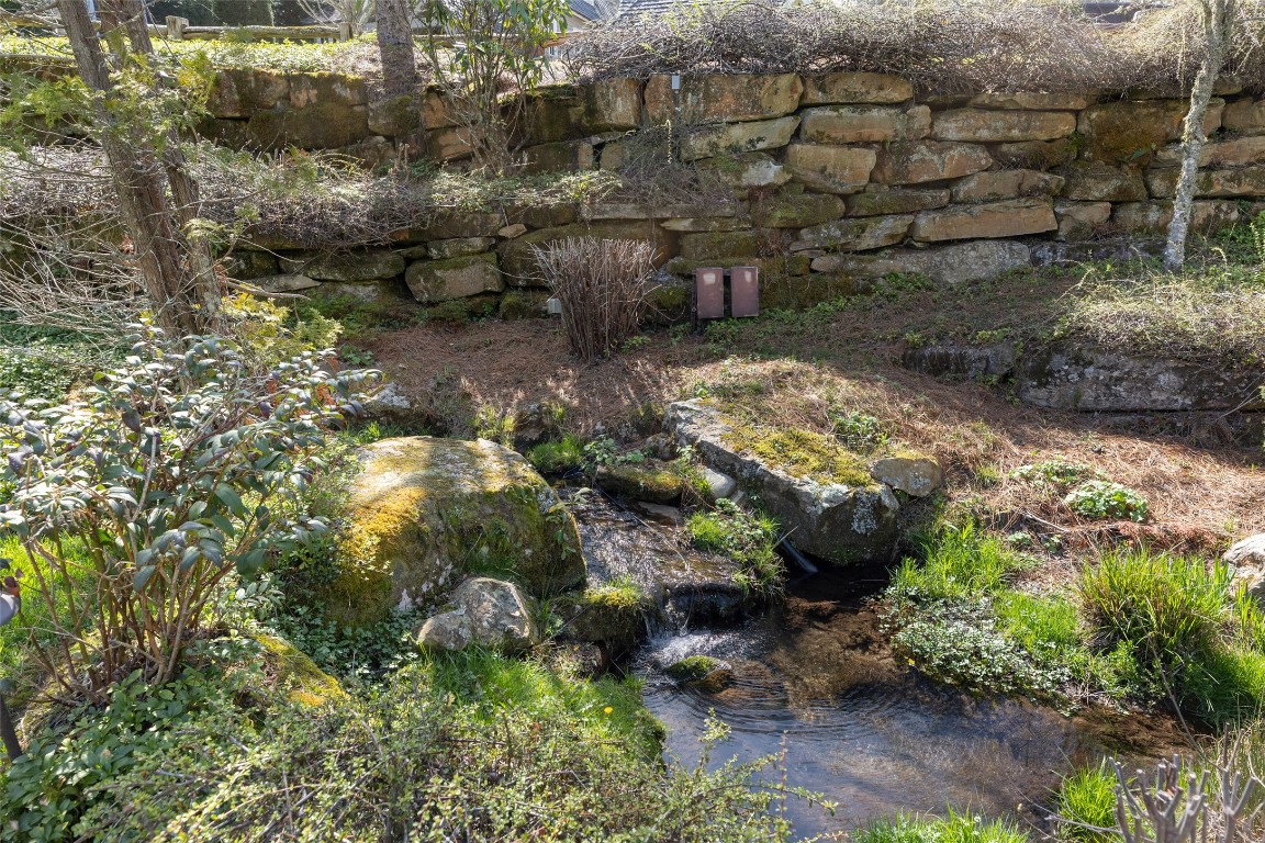 Highlands, North Carolina 28741, United States, 4 Bedrooms Bedrooms, ,5 BathroomsBathrooms,Residential,Active,221975