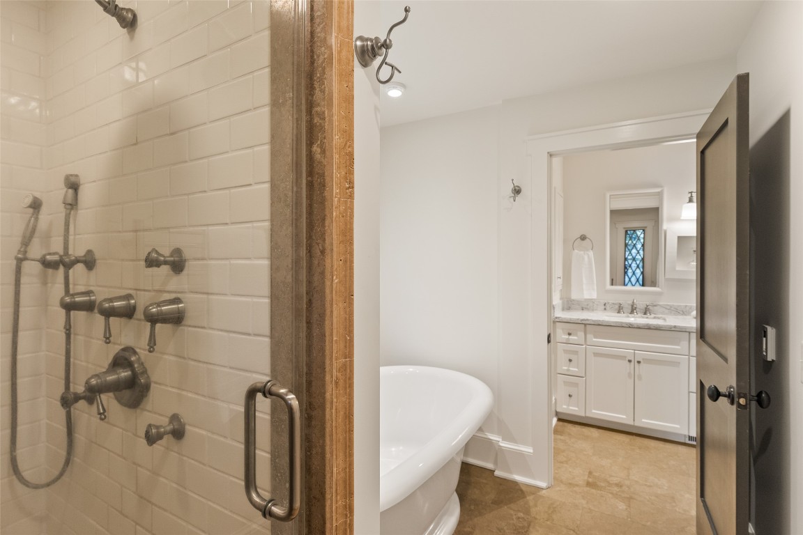 Highlands, North Carolina 28741, United States, 4 Bedrooms Bedrooms, ,5 BathroomsBathrooms,Residential,Active,221975