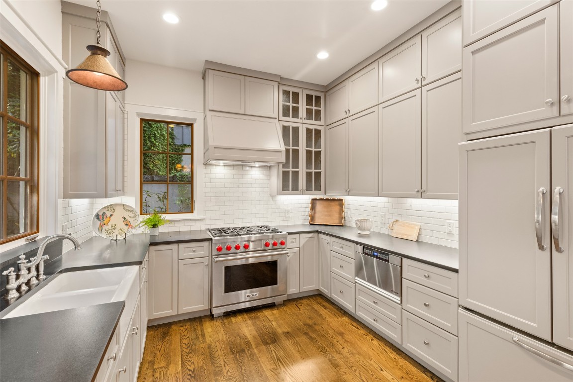 Highlands, North Carolina 28741, United States, 4 Bedrooms Bedrooms, ,5 BathroomsBathrooms,Residential,Active,221975