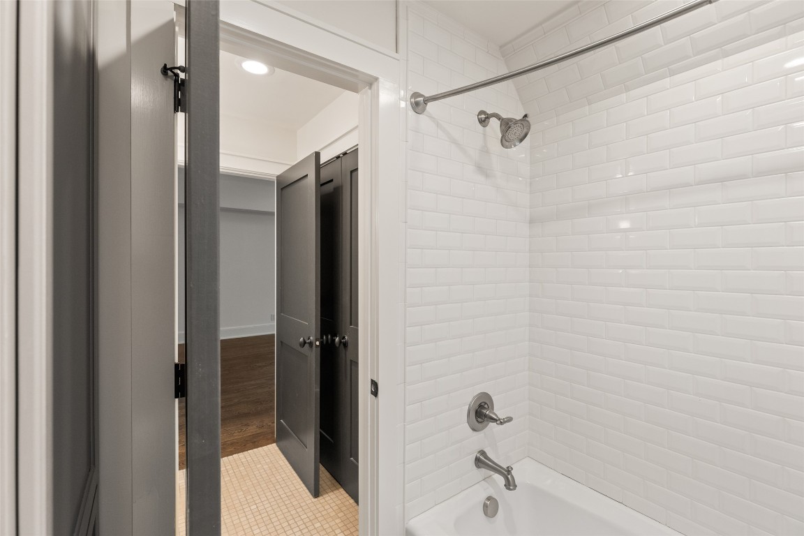 Highlands, North Carolina 28741, United States, 4 Bedrooms Bedrooms, ,5 BathroomsBathrooms,Residential,Active,221975