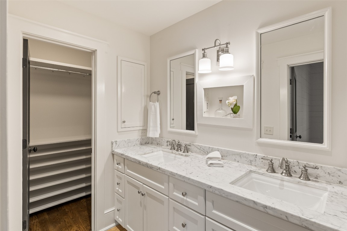 Highlands, North Carolina 28741, United States, 4 Bedrooms Bedrooms, ,5 BathroomsBathrooms,Residential,Active,221975