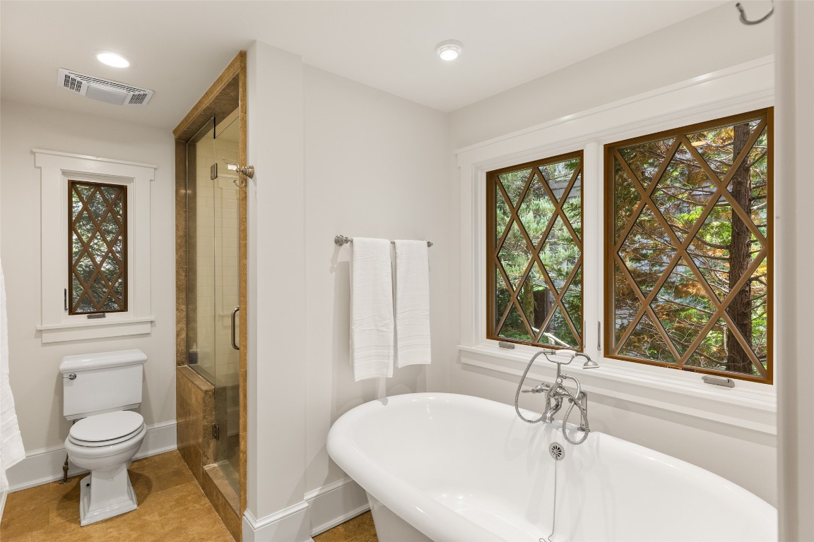 Highlands, North Carolina 28741, United States, 4 Bedrooms Bedrooms, ,5 BathroomsBathrooms,Residential,Active,221975