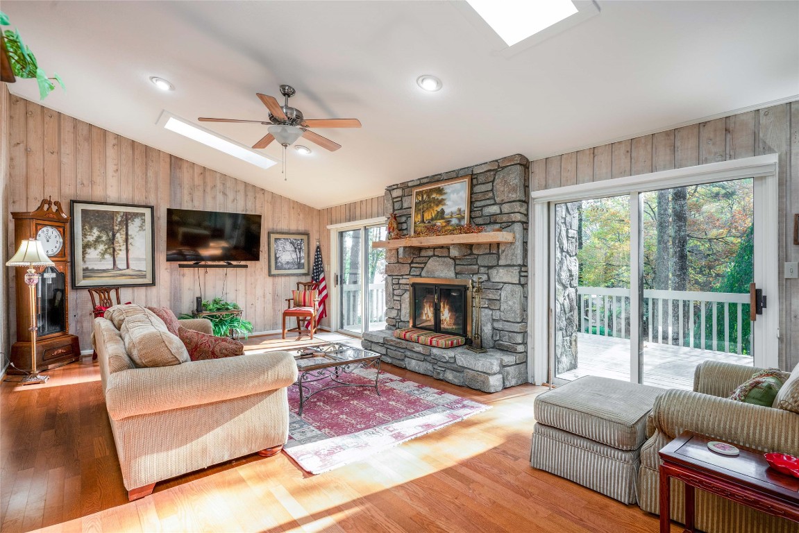 572 N. East Shore Drive