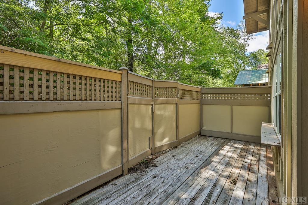 Highlands, North Carolina 28741, United States, 2 Bedrooms Bedrooms, ,2 BathroomsBathrooms,Residential,Active,50559