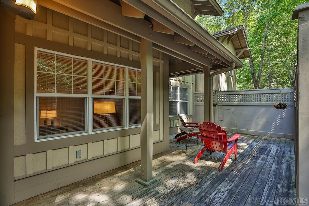 Highlands, North Carolina 28741, United States, 2 Bedrooms Bedrooms, ,2 BathroomsBathrooms,Residential,Active,50559