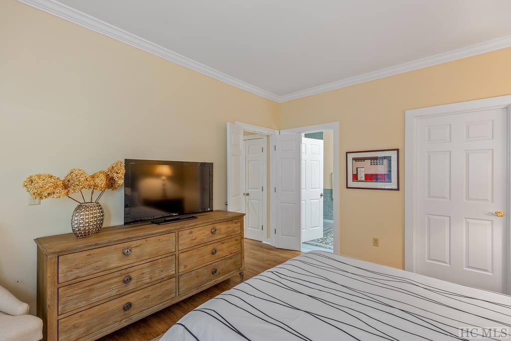 Highlands, North Carolina 28741, United States, 2 Bedrooms Bedrooms, ,2 BathroomsBathrooms,Residential,Active,50559