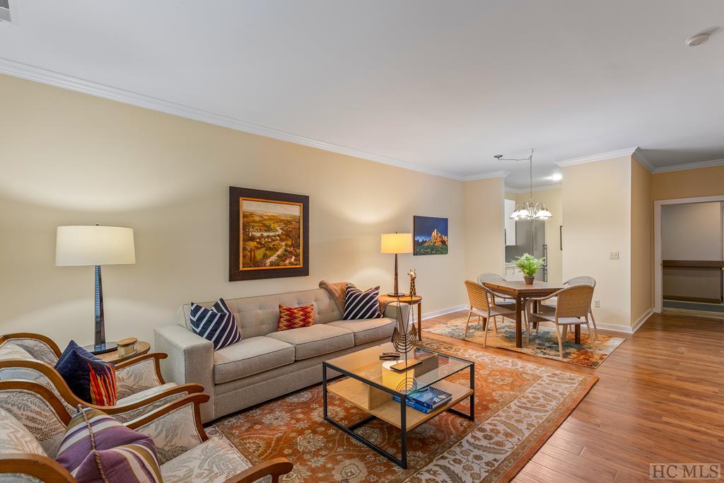 Highlands, North Carolina 28741, United States, 2 Bedrooms Bedrooms, ,2 BathroomsBathrooms,Residential,Active,50559