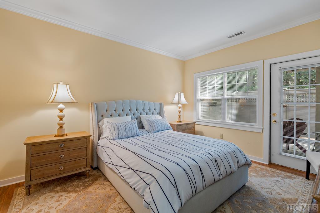 Highlands, North Carolina 28741, United States, 2 Bedrooms Bedrooms, ,2 BathroomsBathrooms,Residential,Active,50559