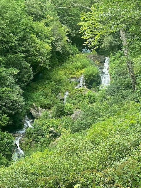 Highlands, North Carolina 28741, United States, 4 Bedrooms Bedrooms, ,5 BathroomsBathrooms,Residential,Pending,215978