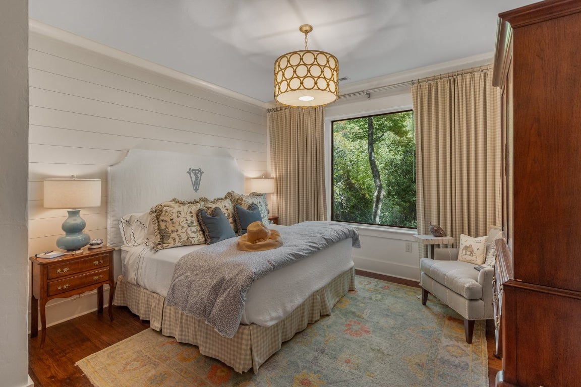 Highlands, North Carolina 28741, United States, 4 Bedrooms Bedrooms, ,5 BathroomsBathrooms,Residential,Pending,215978