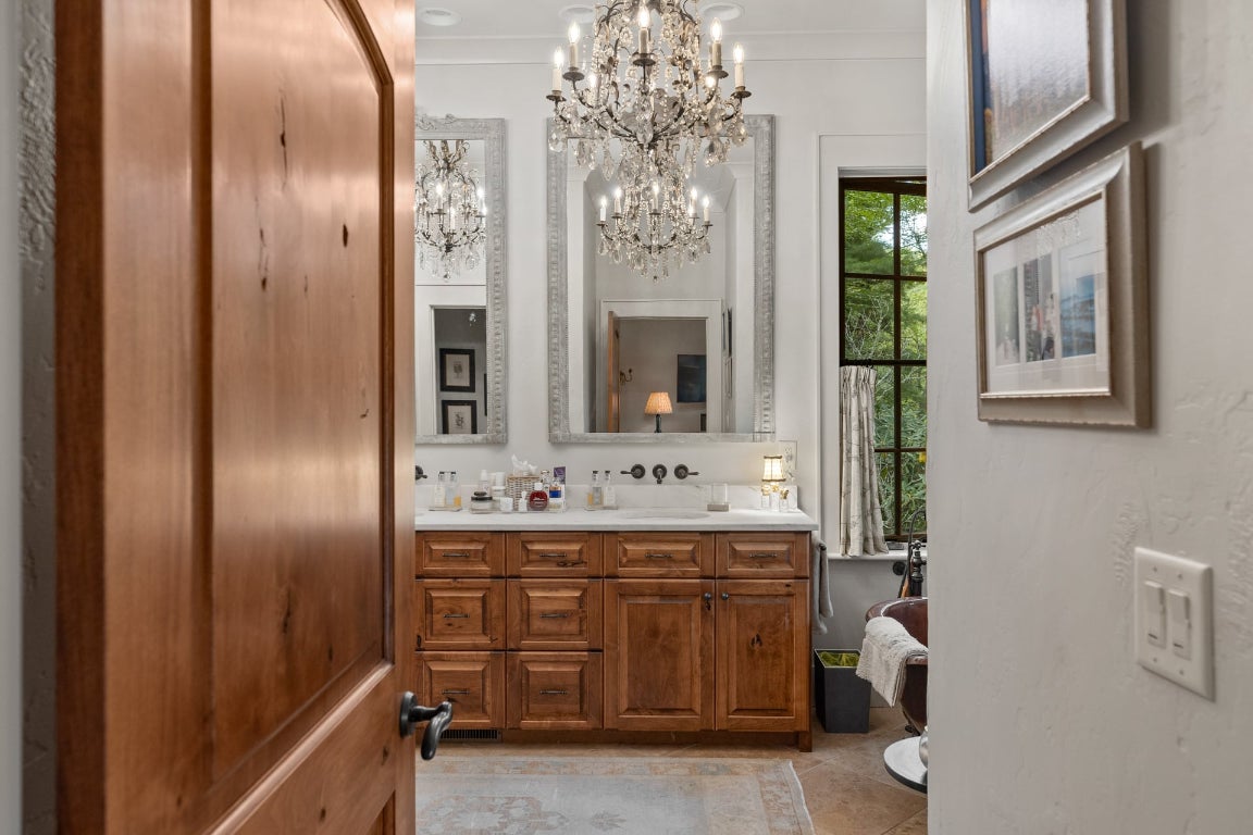 Highlands, North Carolina 28741, United States, 4 Bedrooms Bedrooms, ,5 BathroomsBathrooms,Residential,Pending,215978