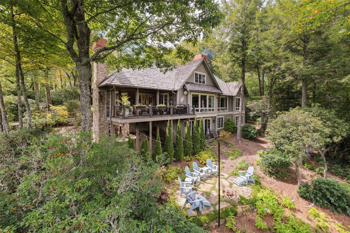 Highlands, North Carolina 28741, United States, 4 Bedrooms Bedrooms, ,5 BathroomsBathrooms,Residential,Pending,215978