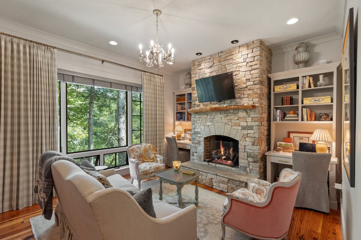 Highlands, North Carolina 28741, United States, 4 Bedrooms Bedrooms, ,5 BathroomsBathrooms,Residential,Pending,215978