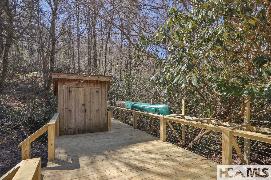 Highlands, North Carolina 28741, United States, 5 Bedrooms Bedrooms, ,6 BathroomsBathrooms,Residential,Active,164645