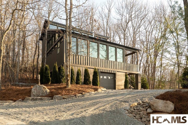 205 AUTUMN VALLEY LN, SCALY MOUNTAIN, NC 28775 - Image 26e70666409c111cc4e1bc3d5b0b2d69/3191230141