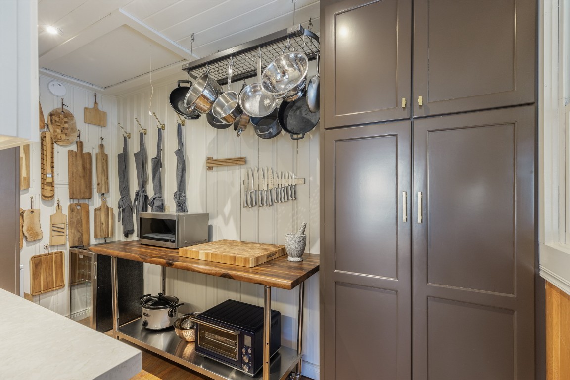 Highlands, North Carolina 28741, United States, 3 Bedrooms Bedrooms, ,2 BathroomsBathrooms,Residential,Active,97716