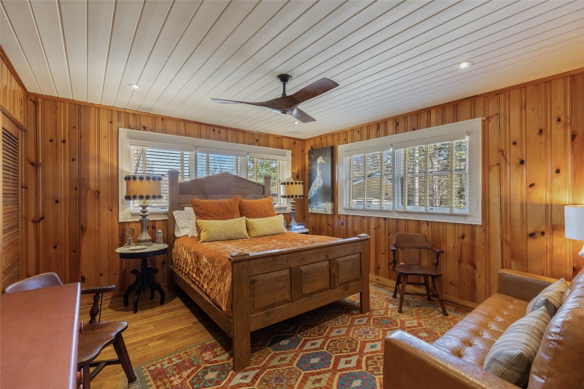 Highlands, North Carolina 28741, United States, 3 Bedrooms Bedrooms, ,2 BathroomsBathrooms,Residential,Active,97716