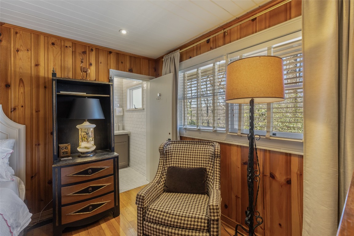 Highlands, North Carolina 28741, United States, 3 Bedrooms Bedrooms, ,2 BathroomsBathrooms,Residential,Active,97716