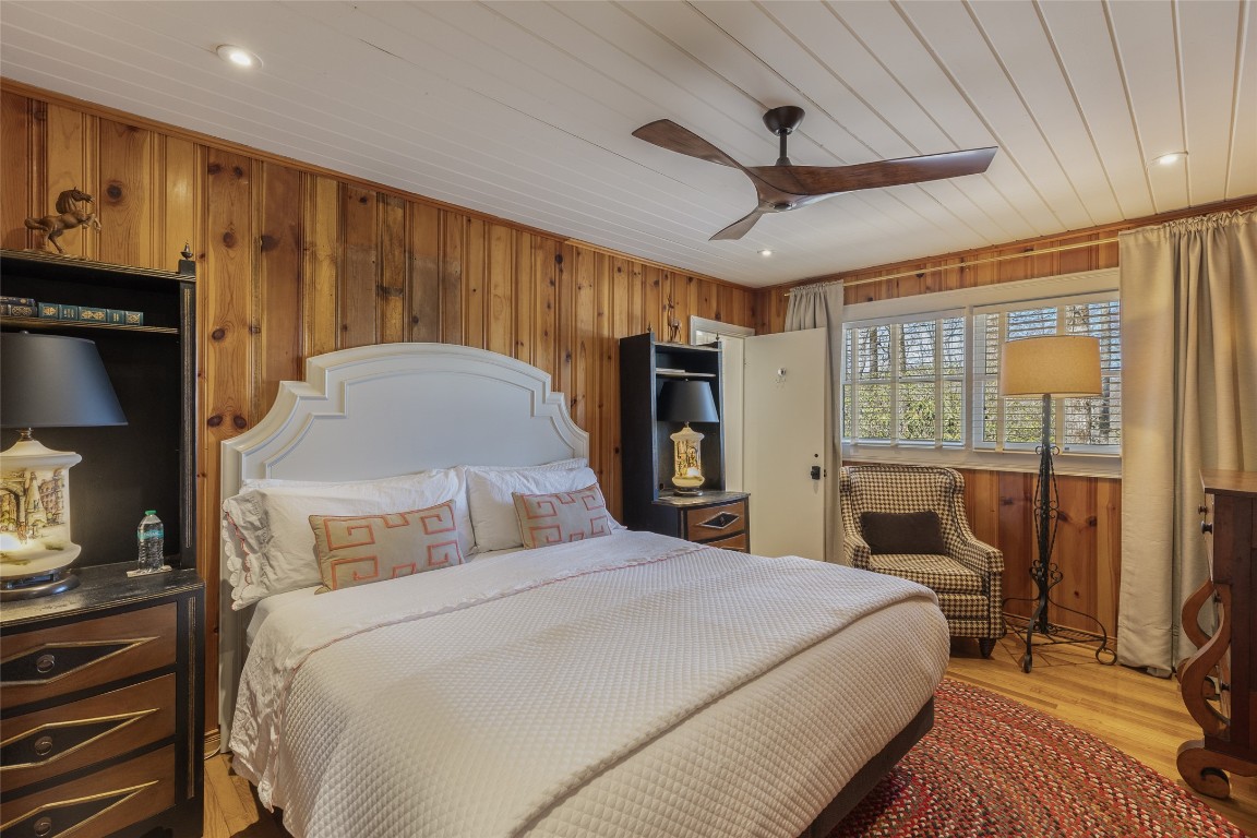 Highlands, North Carolina 28741, United States, 3 Bedrooms Bedrooms, ,2 BathroomsBathrooms,Residential,Active,97716