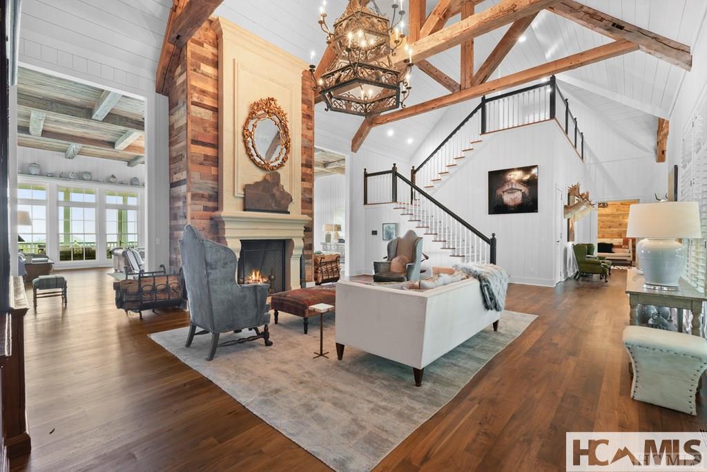 2808 Big Sheepcliff Road