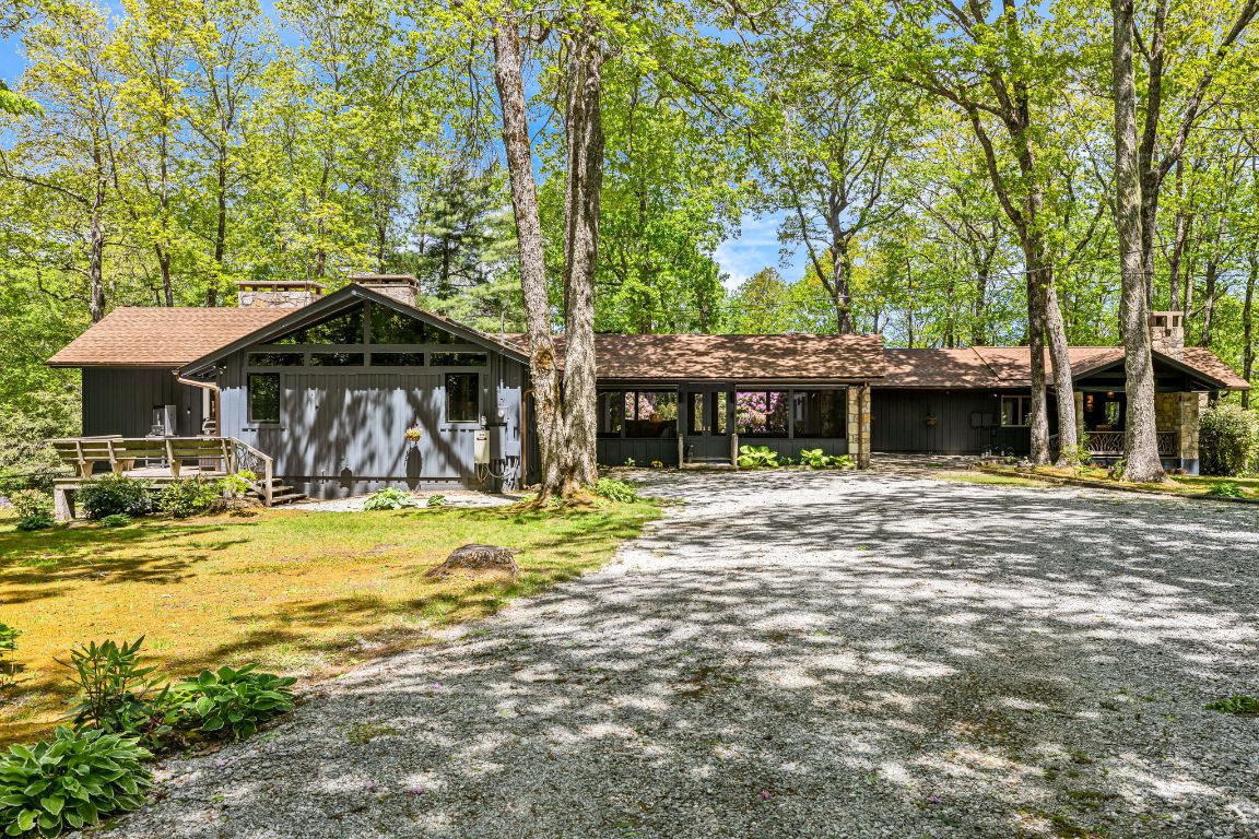1135 Big Bear Pen Road