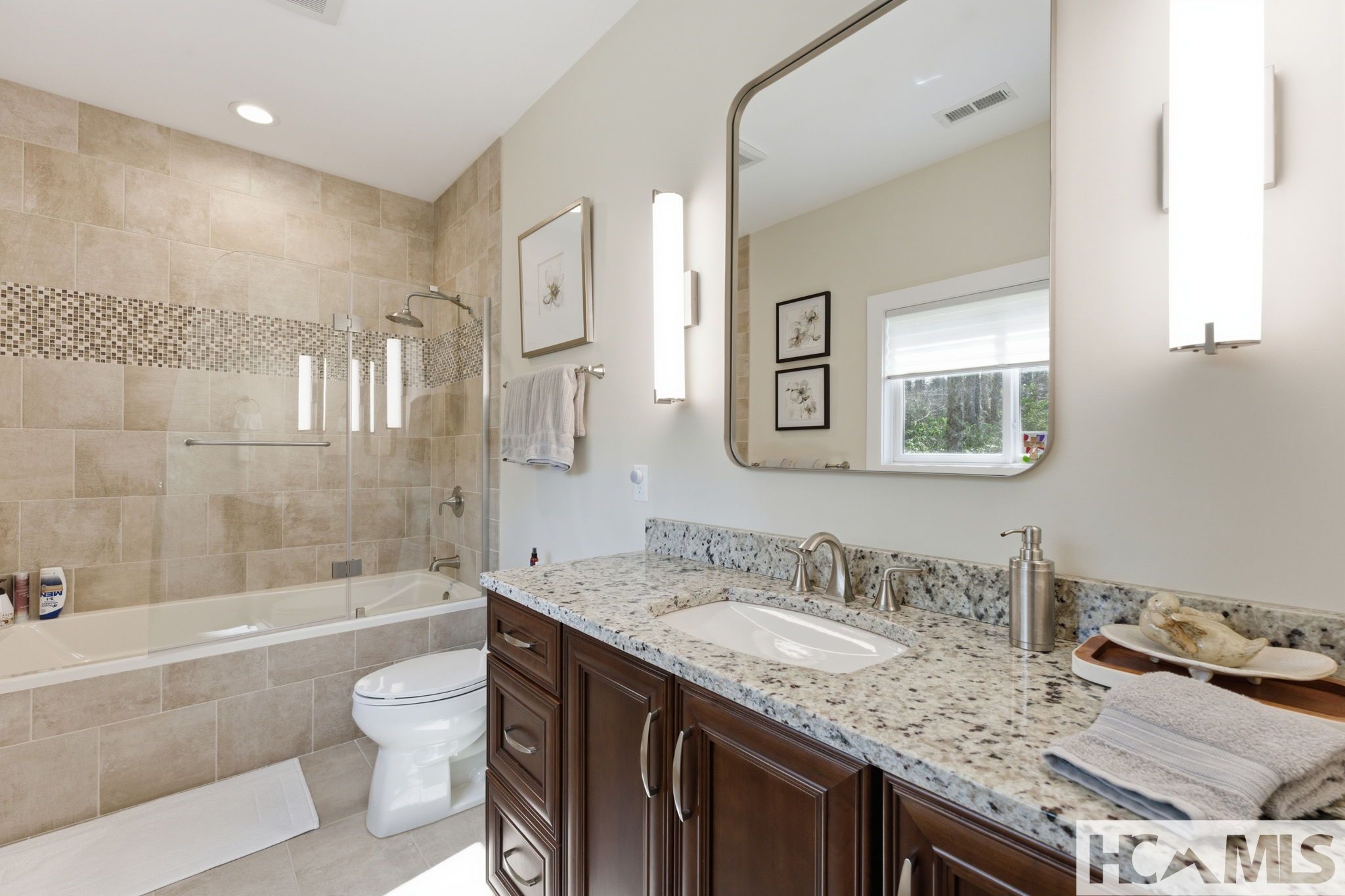 Highlands, North Carolina, 28741, United States, 4 Bedrooms Bedrooms, ,4 BathroomsBathrooms,Residential,Active,2032422