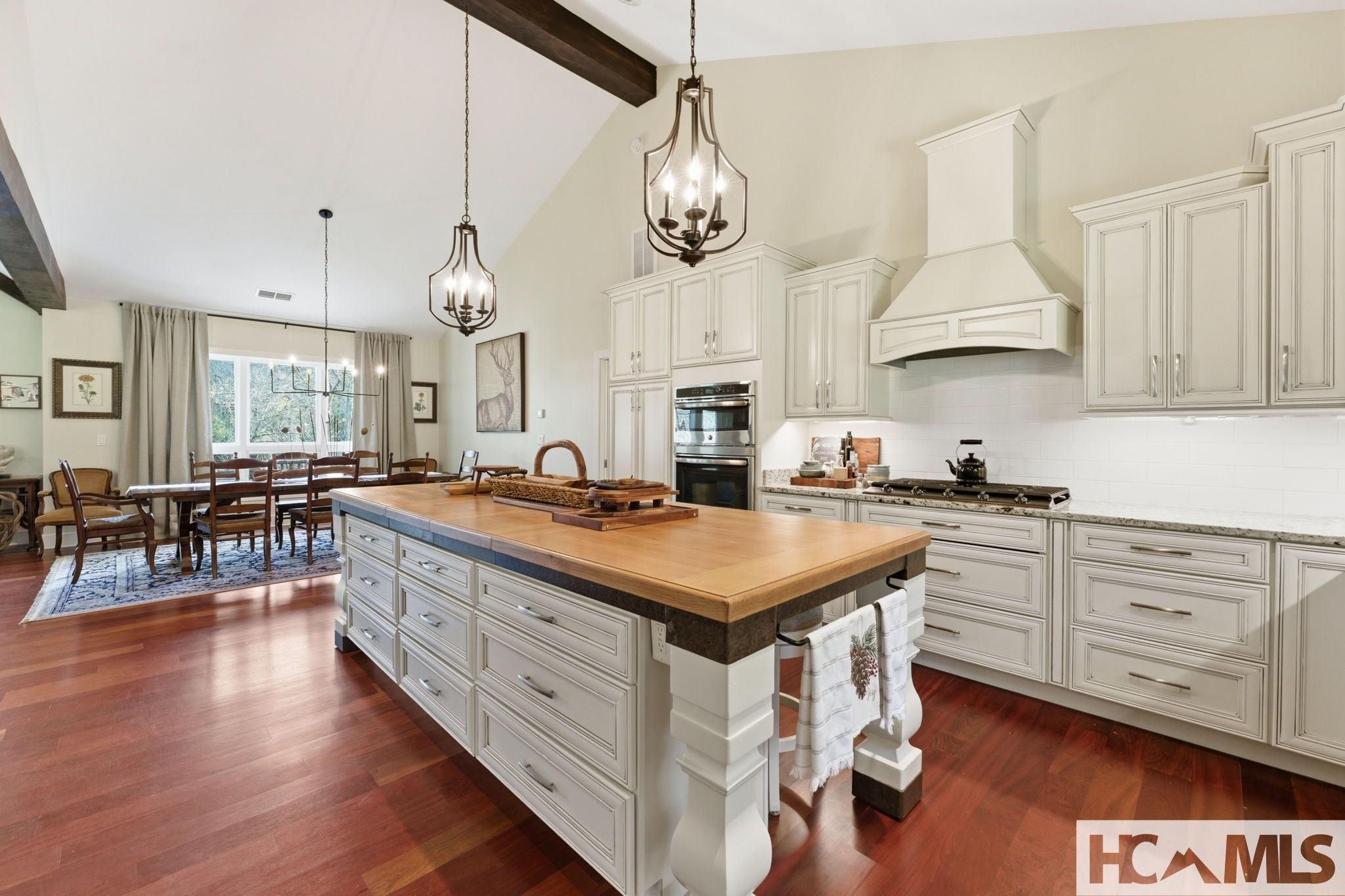 Highlands, North Carolina, 28741, United States, 4 Bedrooms Bedrooms, ,4 BathroomsBathrooms,Residential,Active,2032422