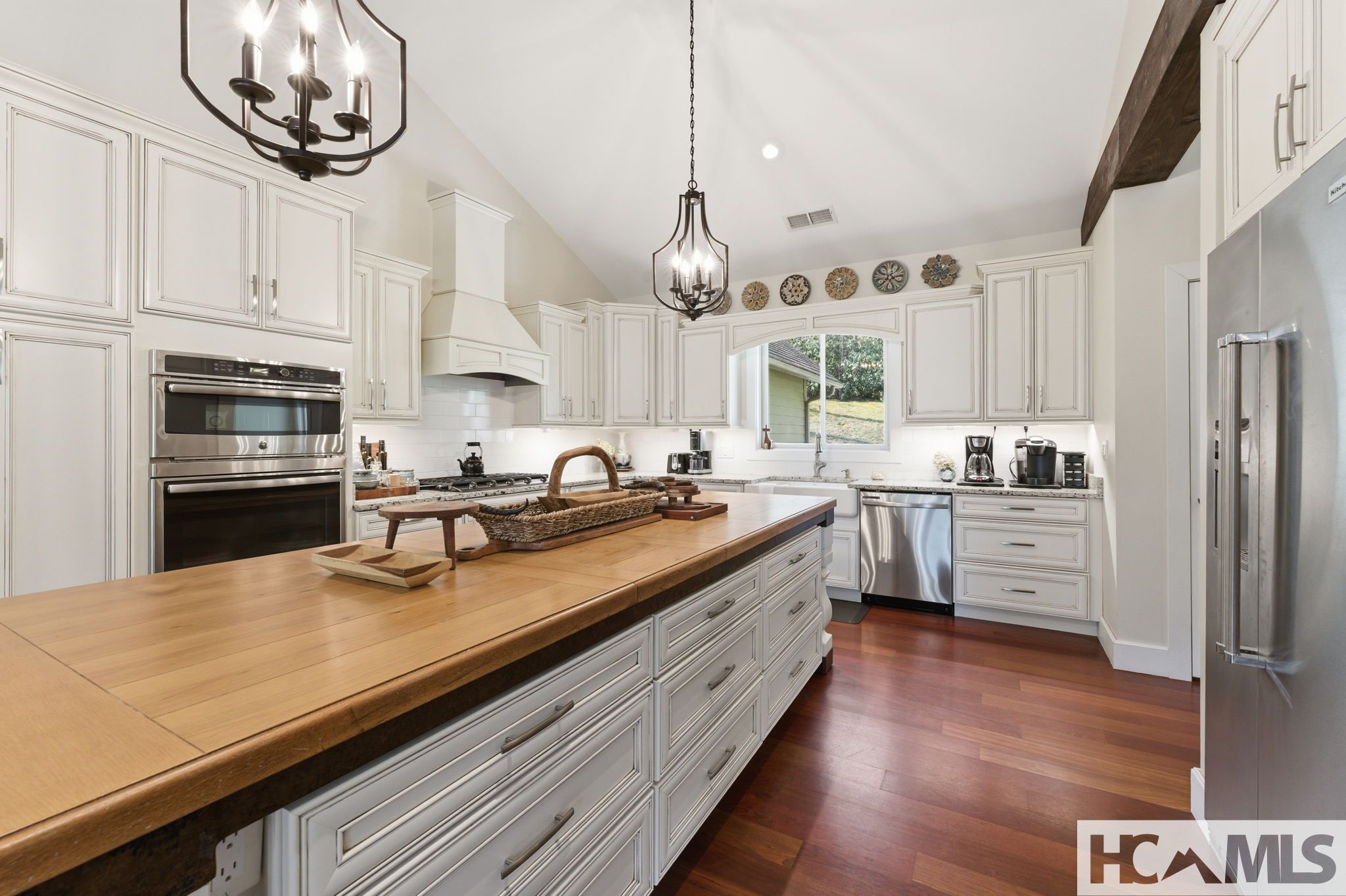 Highlands, North Carolina, 28741, United States, 4 Bedrooms Bedrooms, ,4 BathroomsBathrooms,Residential,Active,2032422