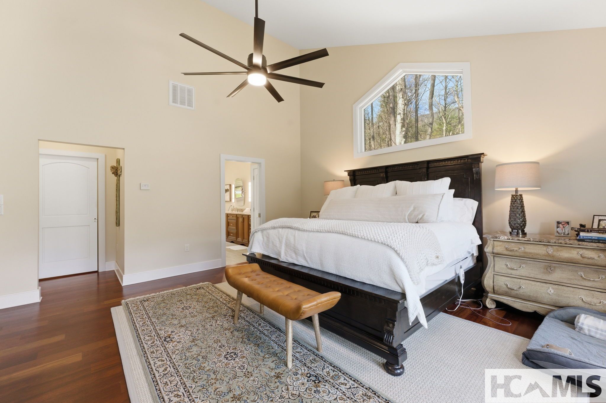 Highlands, North Carolina, 28741, United States, 4 Bedrooms Bedrooms, ,4 BathroomsBathrooms,Residential,Active,2032422
