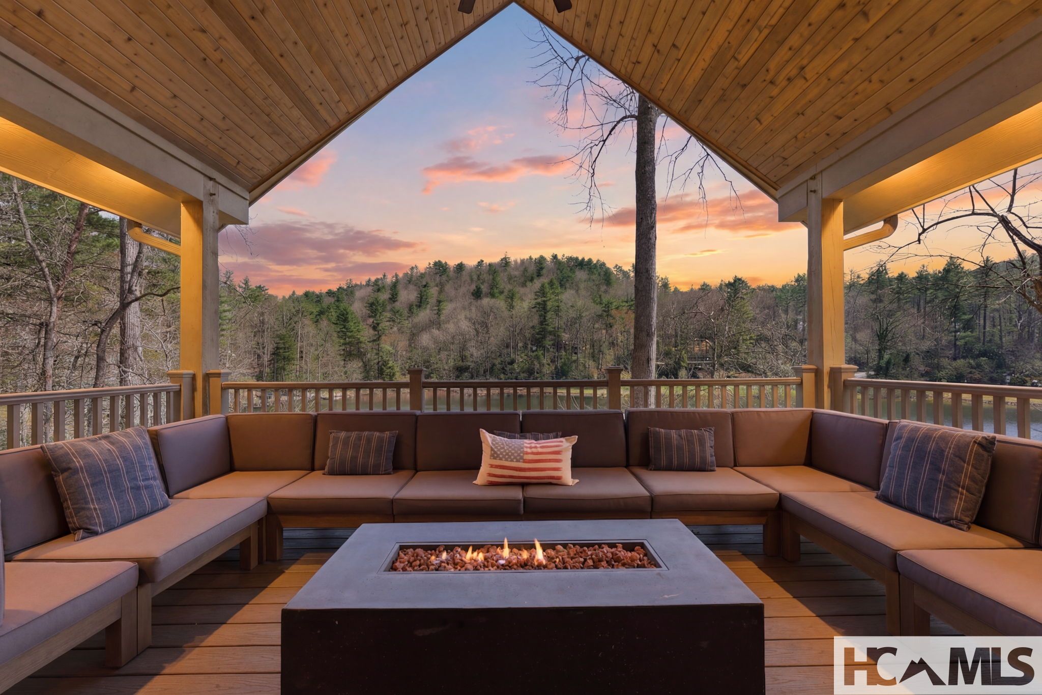 Highlands, North Carolina, 28741, United States, 4 Bedrooms Bedrooms, ,4 BathroomsBathrooms,Residential,Active,2032422