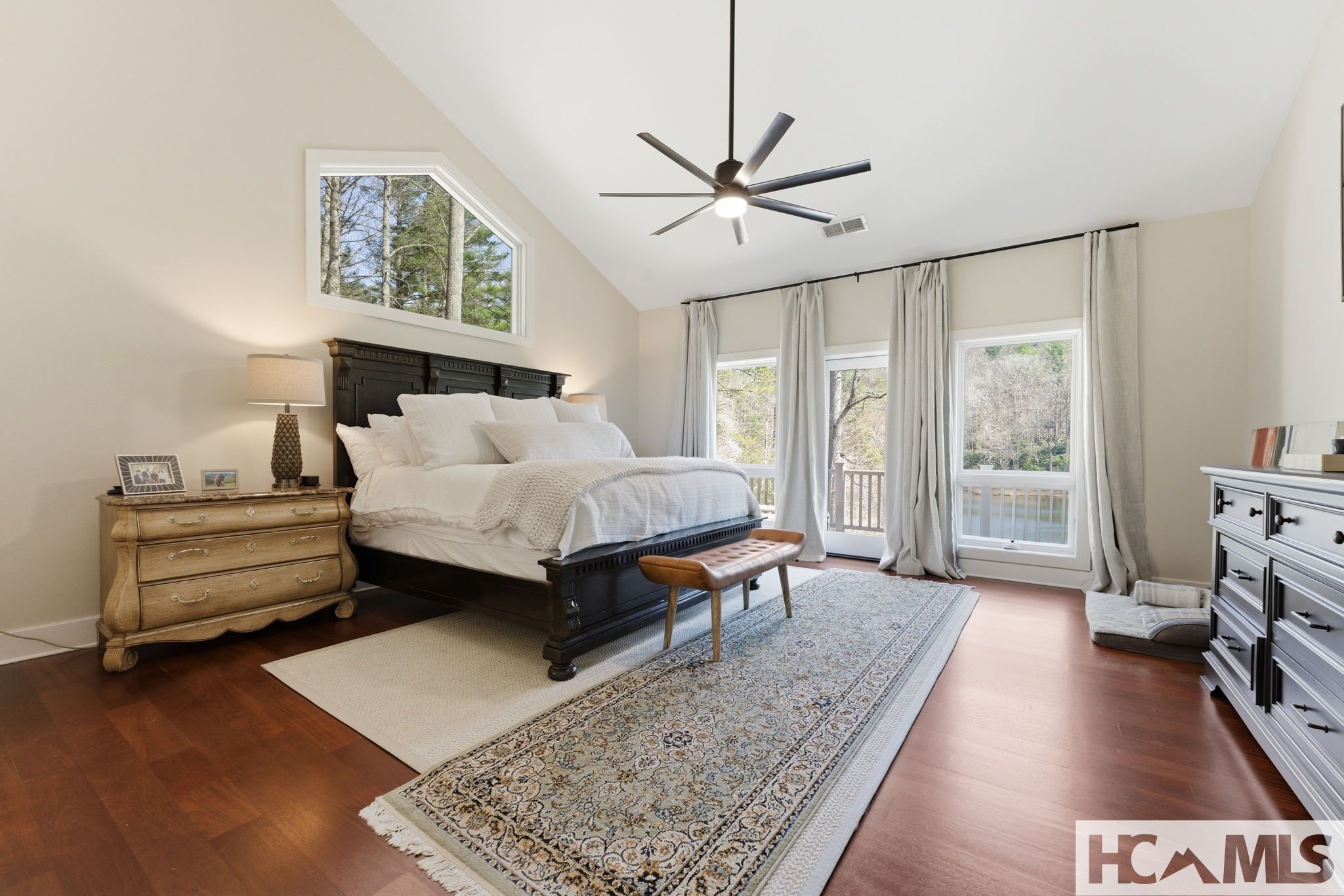 Highlands, North Carolina, 28741, United States, 4 Bedrooms Bedrooms, ,4 BathroomsBathrooms,Residential,Active,2032422
