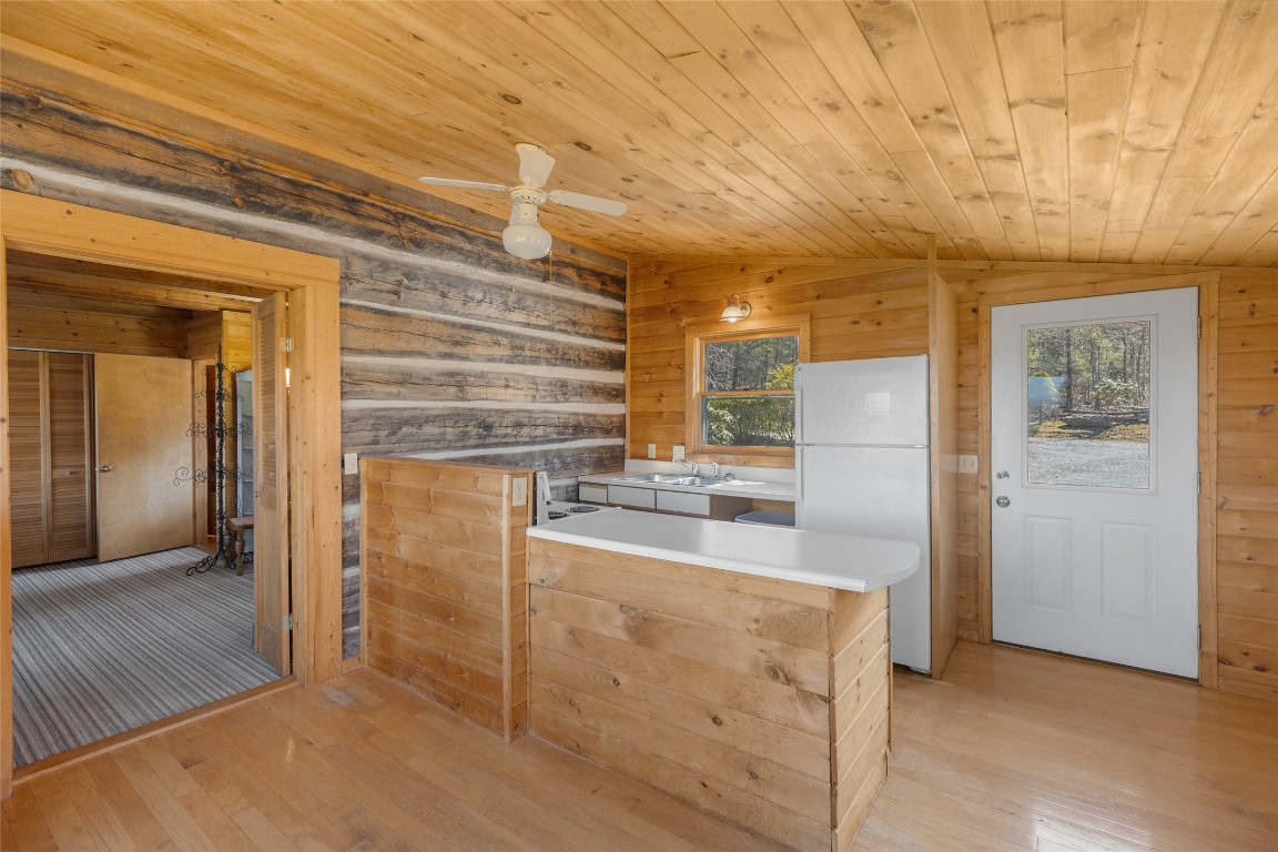 Scaly Mountain, North Carolina 28775, United States, 3 Bedrooms Bedrooms, ,4 BathroomsBathrooms,Residential,Active,98179