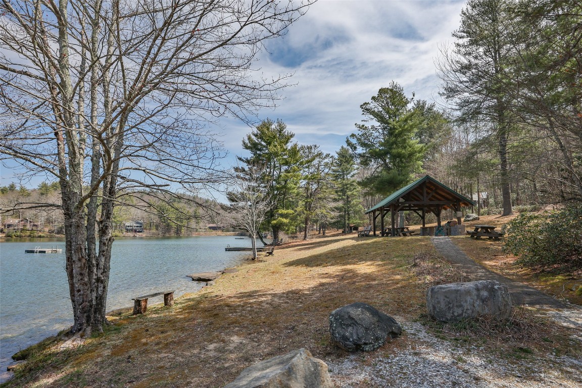 Scaly Mountain, North Carolina 28775, United States, 3 Bedrooms Bedrooms, ,4 BathroomsBathrooms,Residential,Active,98179