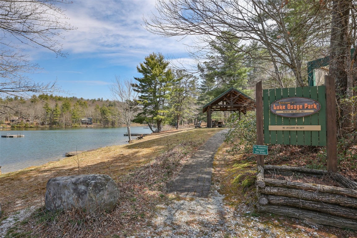 Scaly Mountain, North Carolina 28775, United States, 3 Bedrooms Bedrooms, ,4 BathroomsBathrooms,Residential,Active,98179
