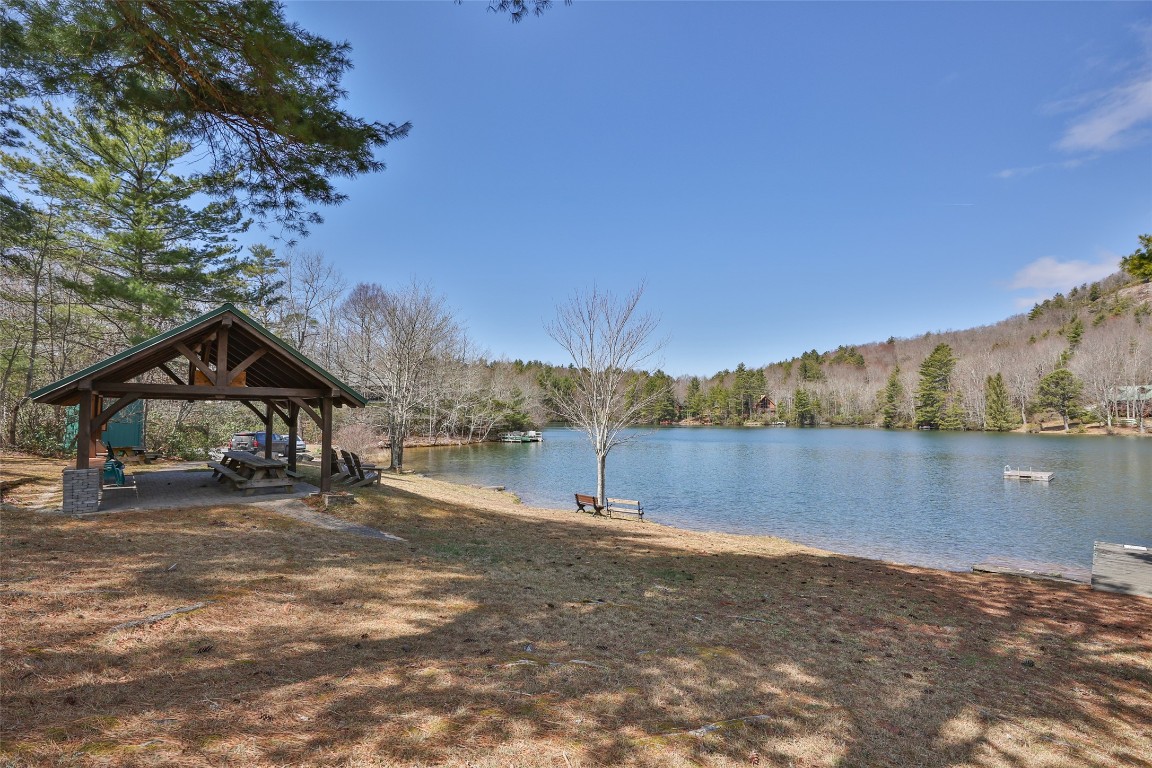 Scaly Mountain, North Carolina 28775, United States, 3 Bedrooms Bedrooms, ,4 BathroomsBathrooms,Residential,Active,98179