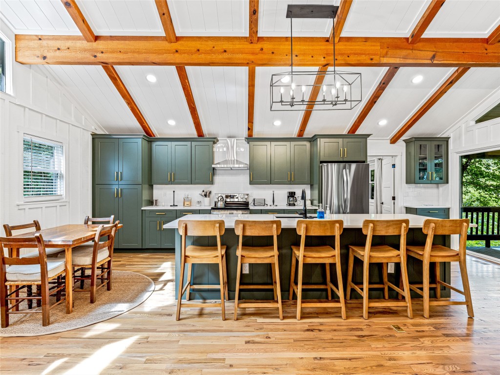 412 Cherokee Trace