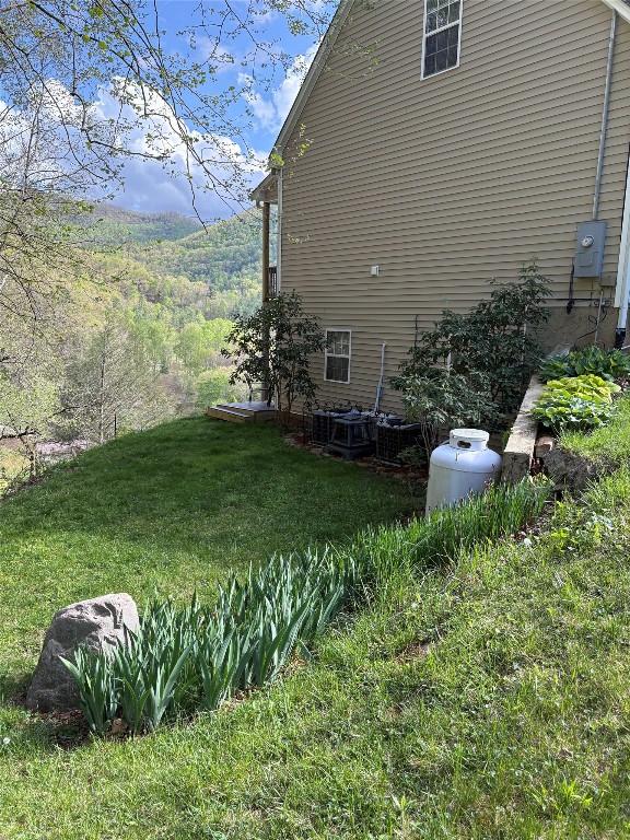 Cullowhee, North Carolina 28723, United States, 3 Bedrooms Bedrooms, ,3 BathroomsBathrooms,Residential,Active,109957