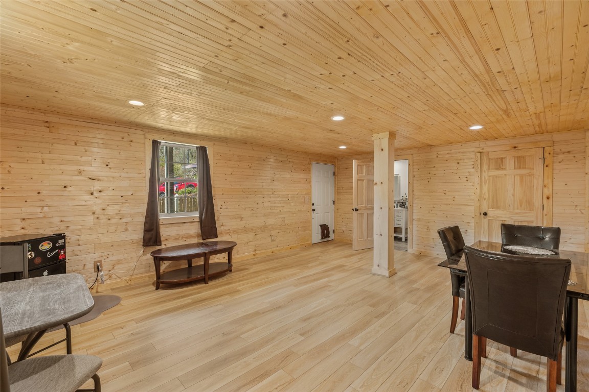 Cullowhee, North Carolina 28723, United States, 3 Bedrooms Bedrooms, ,3 BathroomsBathrooms,Residential,Active,109957