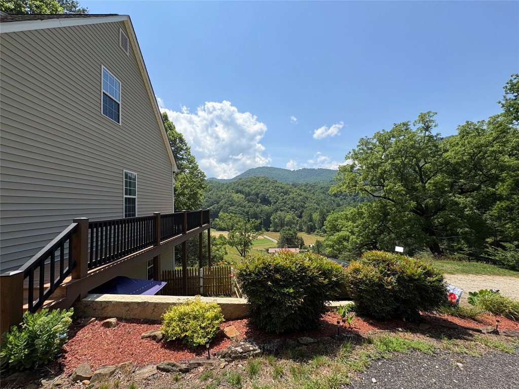 Cullowhee, North Carolina 28723, United States, 3 Bedrooms Bedrooms, ,3 BathroomsBathrooms,Residential,Active,109957