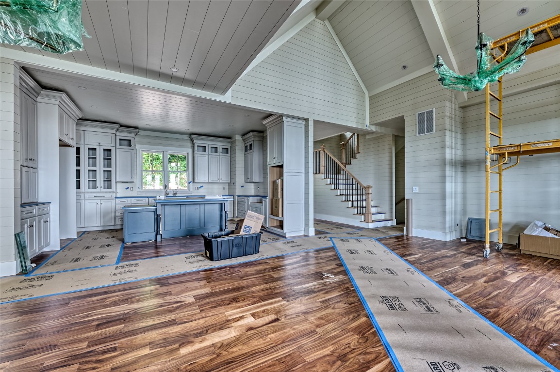 523 Broadview Drive